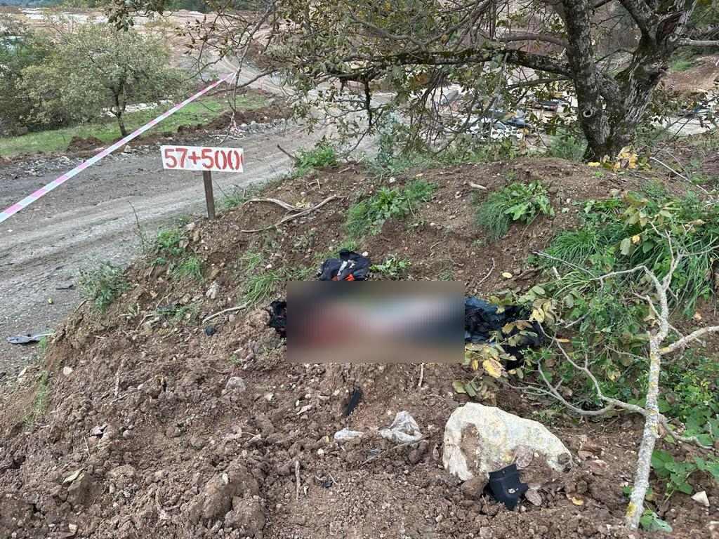 1280505