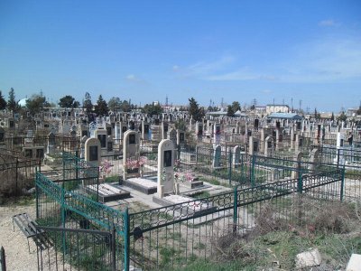 Qəbiristanlıqlar şəhərdən kənara köçürülsün! - DEPUTAT