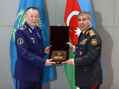 Qazaxıstanda Zakir Həsənova medal təqdim edildi