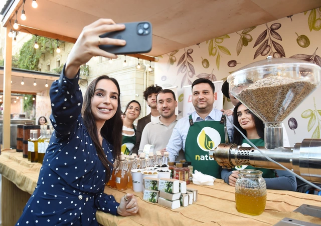 "ART Weekend" çərçivəsində "Püstə: canlı irs" performansı təqdim edilib