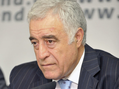 Bakı meriyası İlyas İsmayılovu cavabsız qoyub