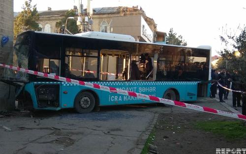 Yol polisi Sumqayıtdakı dəhşətli qəza ilə bağlı məlumat yaydı