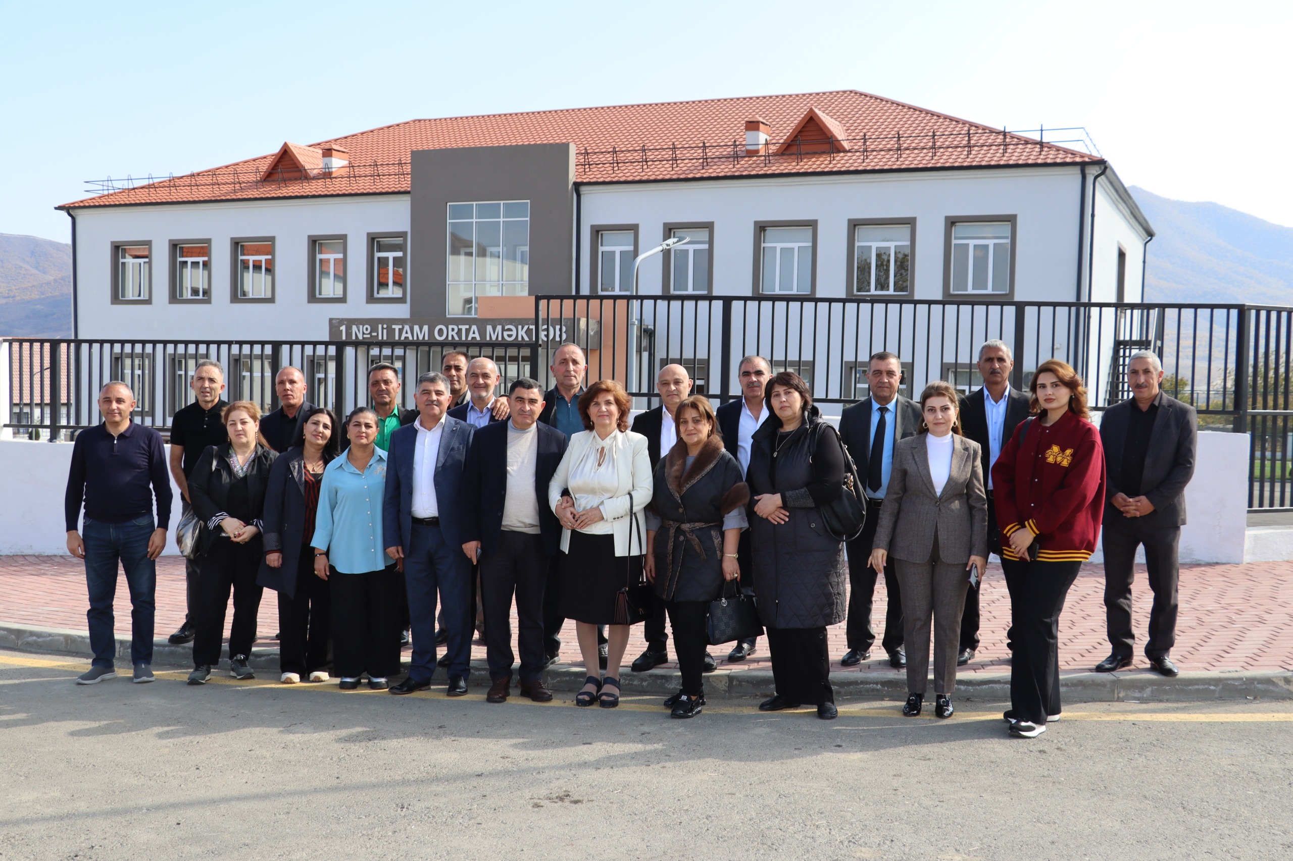 Xocalı məktəbinin məzunları uzun illər sonra bir arada - FOTO