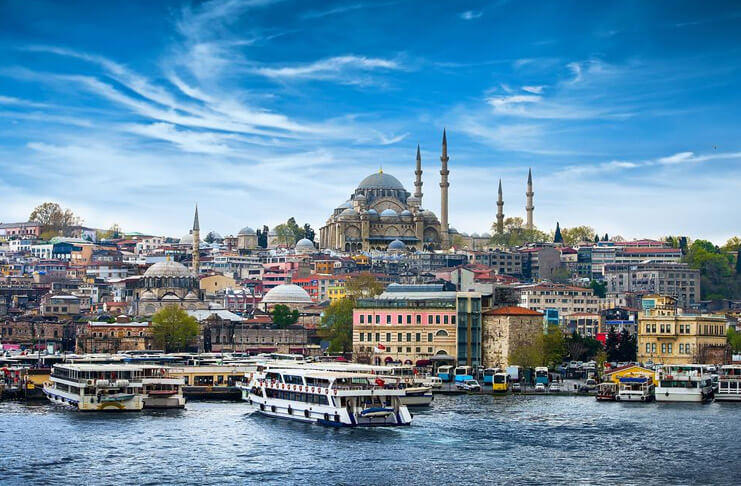 İstanbulda kütləvi tədbirlərə QADAĞA