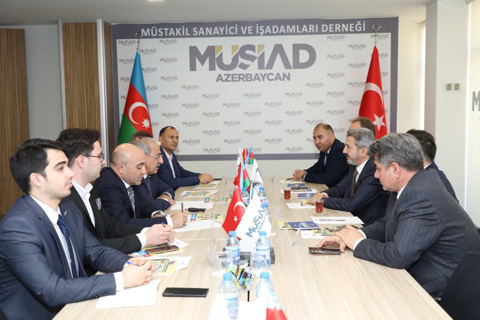 Türkiyənin Əmək və Sosial Müdafiə Nazirliyinin nümayəndə heyəti MÜSİAD Azərbaycanı ziyarət edib