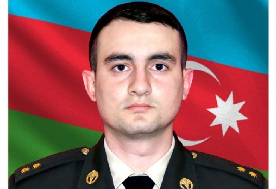 Yaralı komandirini xilas edərkən şəhid olan həkim