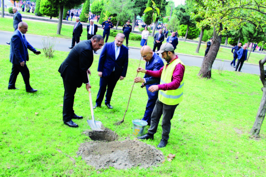 Həbsdən cəmi bir gün əvvəl... - FOTO