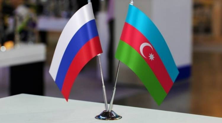 Moskva Bakı ilə danışıqlar aparır - Zaxarova