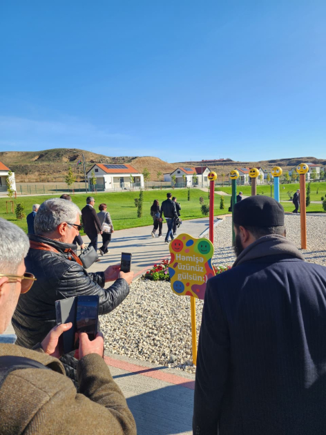 Diplomatlar Cəbrayılın Horovlu kəndində - FOTO