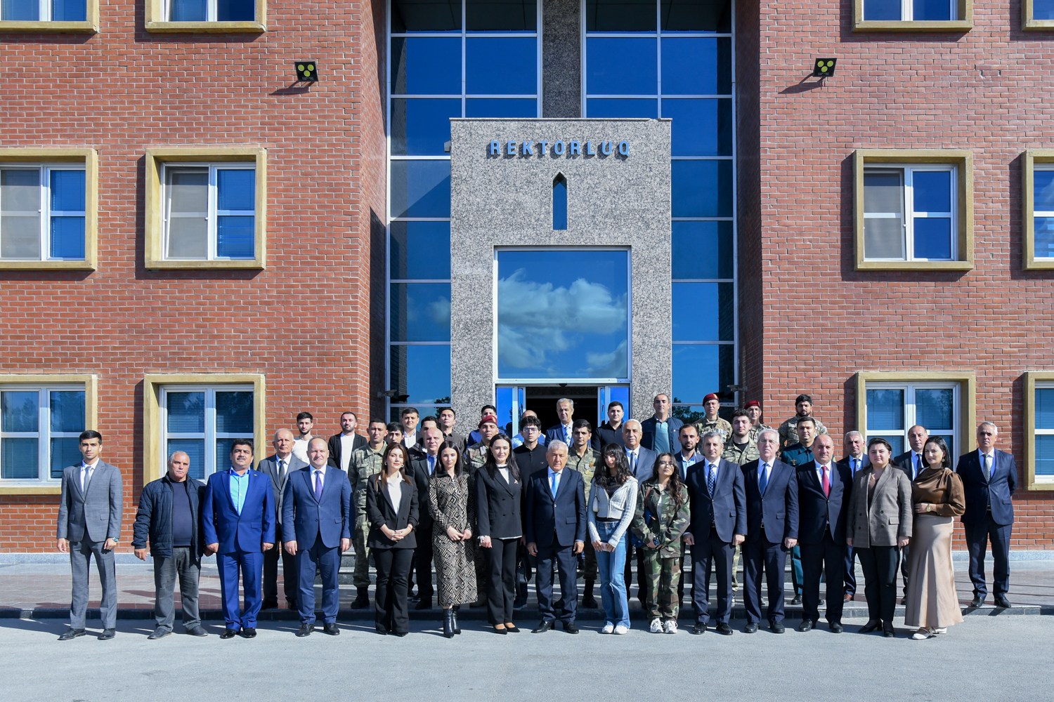 BMU rektoru şəhid ailəsi üzvləri və Qarabağ müharibəsi iştirakçıları ilə görüşüb