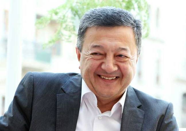 Aynadakı Elçin Şıxlı