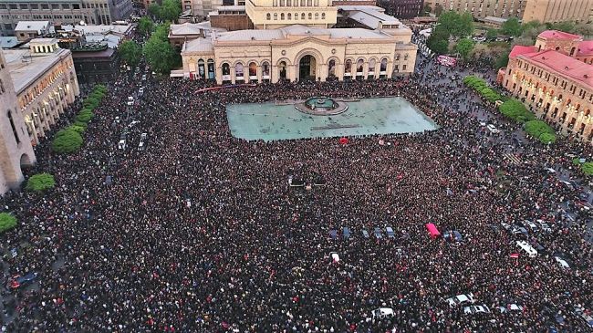Ermənistanda burulğan öncəsi “sükut” – Paşinyan “Qarabağ klanı” ilə  həlledici DÖYÜŞƏ ÇIXIR | Modern.az