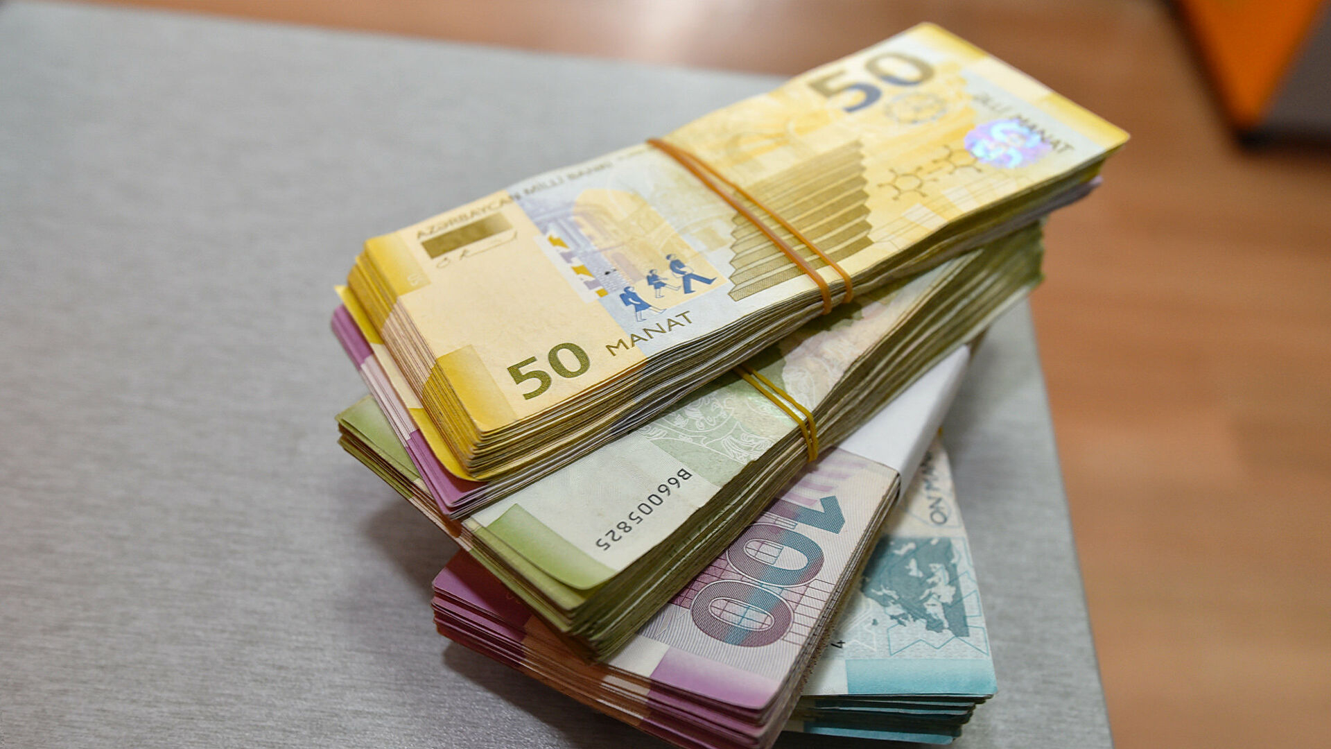 CHANGE regarding banknotes | Modern.az