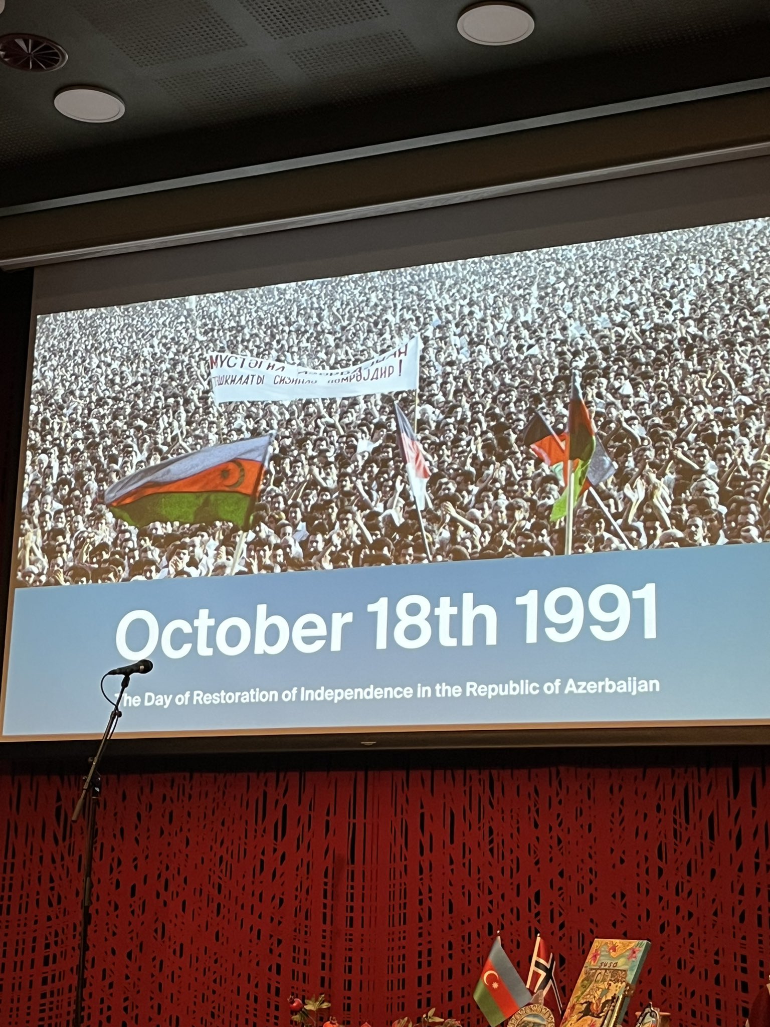 1388815