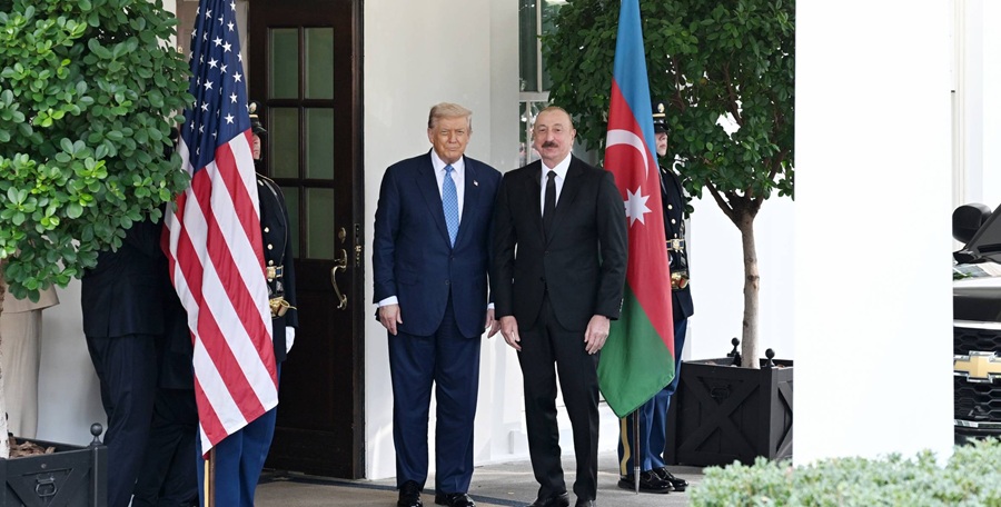 1518979