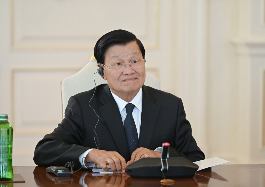 1554895