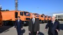 Prezident məişət tullantıları daşıyan texnikalarla tanış oldu - FOTOLAR