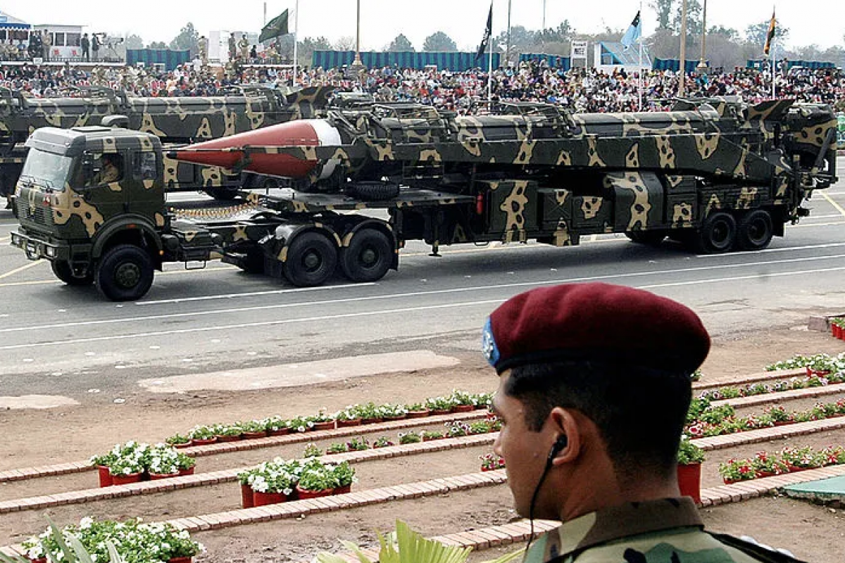 Pakistan&nbsp;İrana qarşı 13 min hərbçi göndərdi