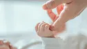 Azərbaycanda 11 mindən çox uşaq nikahdan kənar doğulub 
