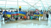 Ukraynadan daha 30 uşaq Azərbaycana gətirildi - FOTO