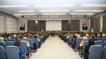 Məktəb direktorları ilə görüş keçirilib - FOTOLAR