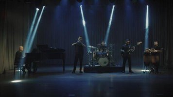 "Dilbərim" xalq mahnısı yeni təqdimatda - VİDEO