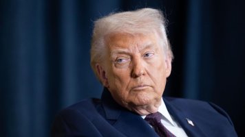 Tramp əsəbləşdi: Çox xoşagəlməz insansız - VİDEO