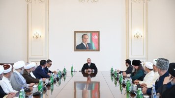 Prezident beynəlxalq konfransların iştirakçılarını qəbul edib - VİDEO