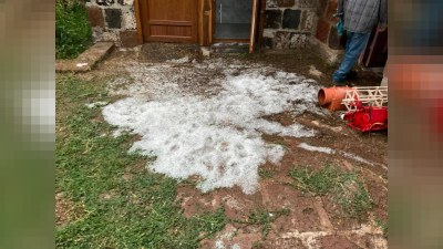 Qədim Azərbaycan kəndinə dolu yağdı