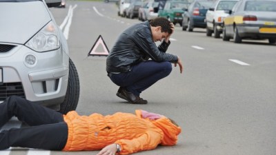 Qaraçı kəndində yolu keçən piyadanı maşın vuraraq öldürüb
