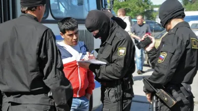 Miqrantlara qarşı reyd: 140 nəfər&nbsp;deportasiya ediləcək