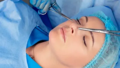 Daha bir plastik cərrahın fəaliyyətinə icazə verildi