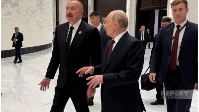 İlham Əliyev Putinlə ayaqüstü söhbət etdi - GÖRÜNTÜ