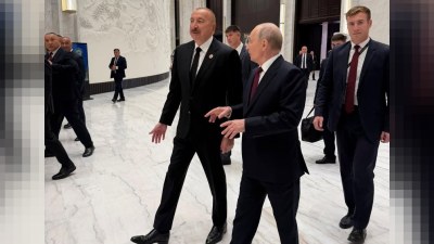 İlham Əliyev Putinlə ayaqüstü söhbət etdilər&nbsp;- GÖRÜNTÜ