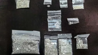 Bakıya gətirilən bağlamalardan ŞOK tapıntı