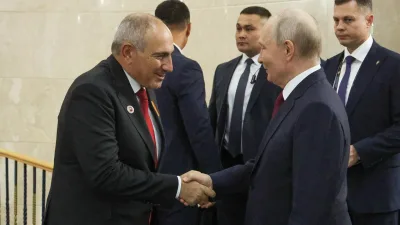 Paşinyan Putinə cavab&nbsp;verdi: Rusiya hərbi bazasını çıxarmaq istəsə...