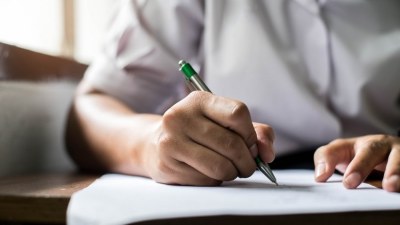 Magistraturada boş yerlərin çox olmasının səbəbi açıqlandı