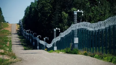 Finlandiya Rusiya ilə sərhəddə 200 kilometrlik hasar tikib