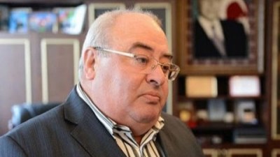 Rektora ağır itki üz verdi