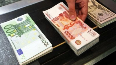 Valyuta bazarında yeni rəqəmlər - avro və rubl bahalaşdı