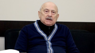 Prezident Şarovskinin vəfatı ilə bağlı nekroloq imzaladı