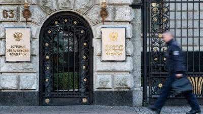 Almaniya rusiyalı diplomatları ölkədən çıxarır
