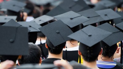 Dövlət proqramının məzunları Azərbaycanda işləməlidir -&nbsp;RƏY