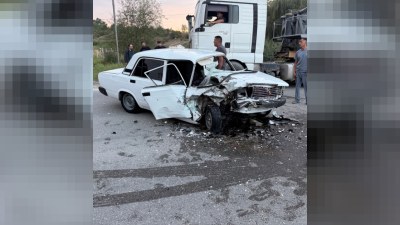 Qubada 2 minik maşını toqquşdu,&nbsp;xəsarət alanlar var