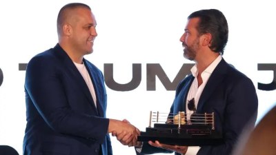 Trampın oğlunun toyunun xərclərini o qarşılayıb