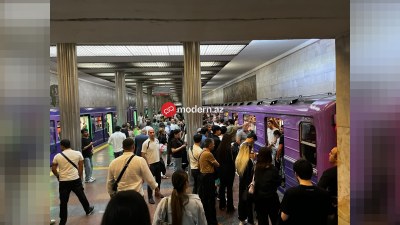 Bakı metrosunda hərəkət dayandı&nbsp;- GÖRÜNTÜLƏR