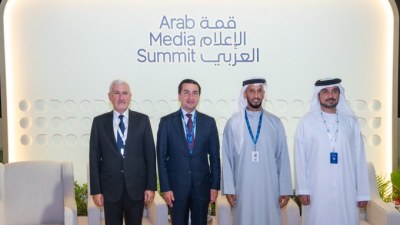 Hikmət Hacıyev Ərəb Media Forumunda iştirak edib