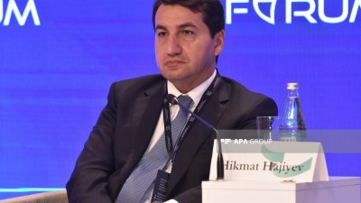Hikmət Hacıyev Ərəb Media Forumunda Qarabağda və digər bölgələrdə Qafqaz Albaniyasının zəngin xristian irsi barədə danışıb