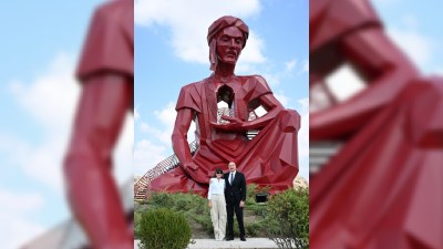 Prezidentlə xanımı “Nəsimi Bağları” kompleksi ilə tanış olub
