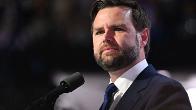 Vens: Milyarderlərə və demokratlara qarşı çıxdıq